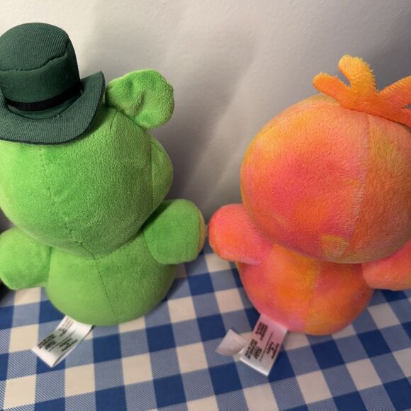 Five Nights at Freddy's Tie-Dye Chica Plush 7 inches Funko FNAF Stuffed Animal - Picture 15 of 16